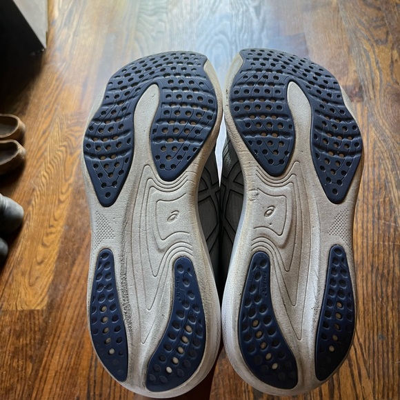 ASICS Nimbus 25 grey blue great condition - Picture 4 of 5
